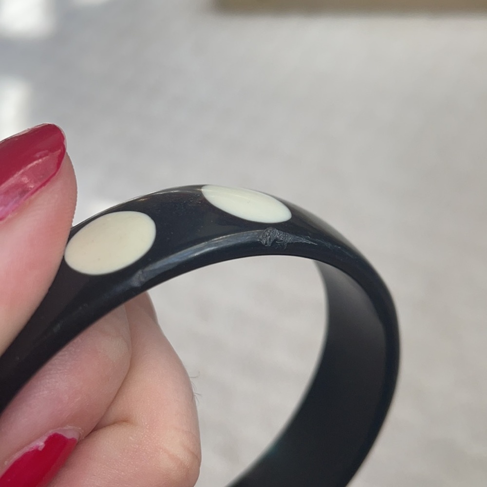 Mod Plastic Bangle - Picture 7 of 7